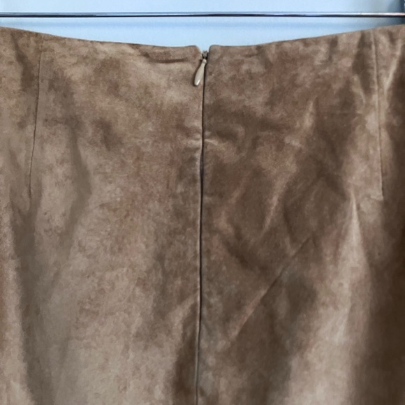 LORD & TAYLOR Vintage Tan Leather Scalloped Hem Embroidered Pencil Skirt Size 14 - Picture 6 of 12